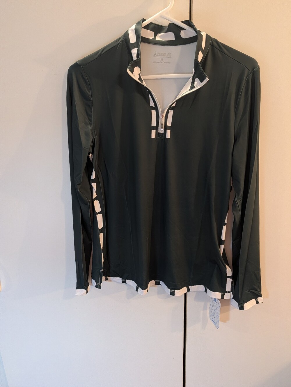 Acegolfs Women's Green Long-Sleeve Quarter-Zip Top with White Trim NWT